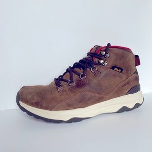 COPY - Teva Arrowood Utility Mid Boots (Waterproo…